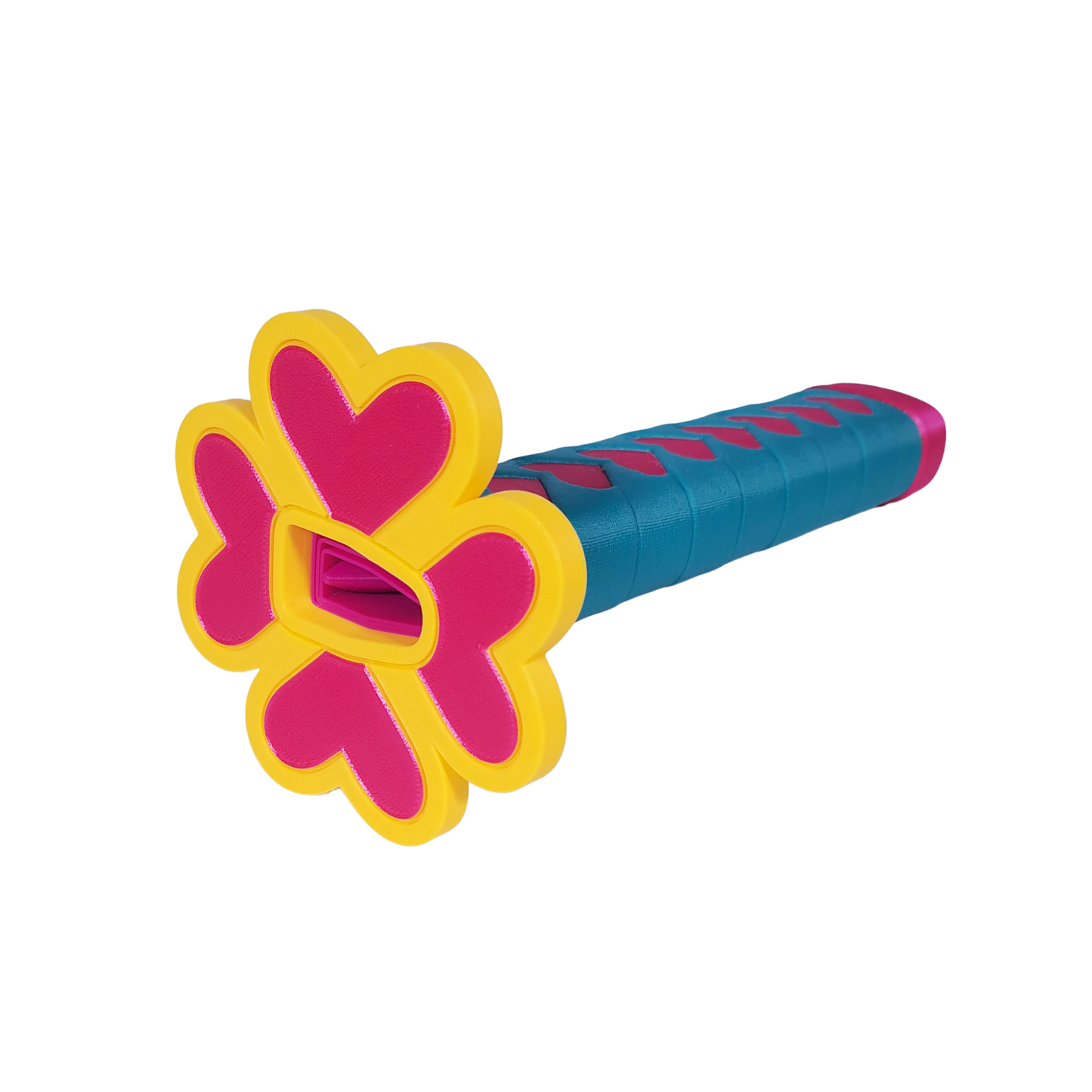 Vista en ángulo de la guarda de la katana retráctil de Mitsuri Kanroji, destacando su forma de corazón amarilla con detalles de corazón rosa y el mango con patrones.