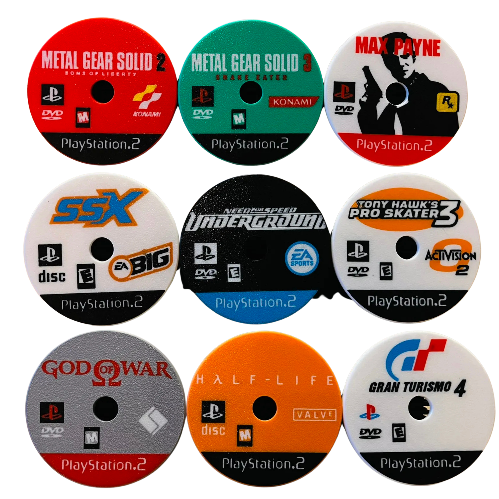 Colección de nueve posavasos de DVDs de juegos de PlayStation 2, incluyendo Metal Gear Solid 2 y 3, Max Payne, SSX, Need for Speed Underground, Tony Hawk's Pro Skater 3, God of War, Half-Life y Gran Turismo 4.